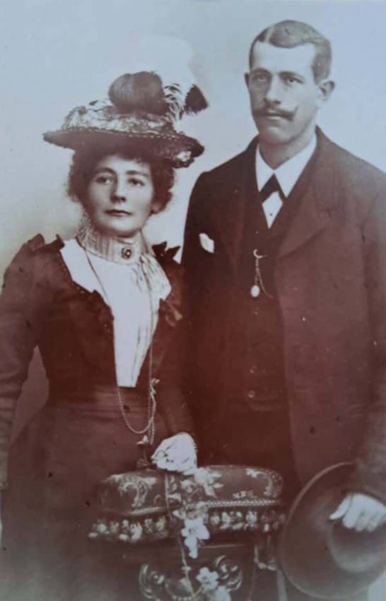 Sophie und Fritz Allenbach-Gempeler (undatiert, Dorfarchiv Adelboden)